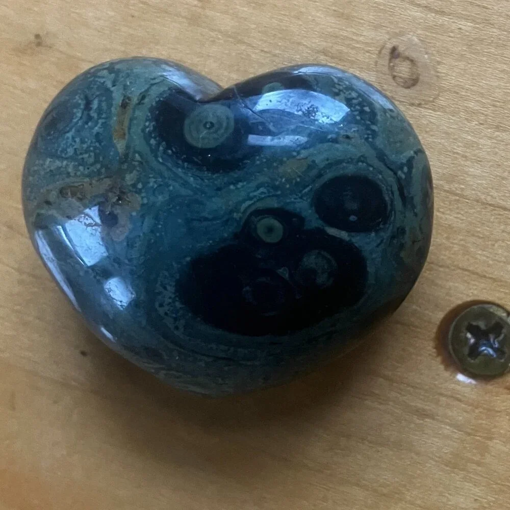 ✨ Rare Kambaba Jasper Polished Heart – Ancient Fossil Stone